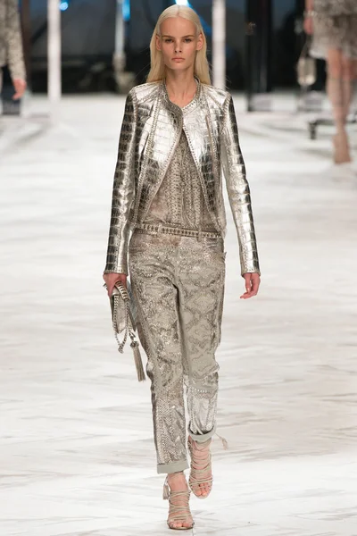Look 1